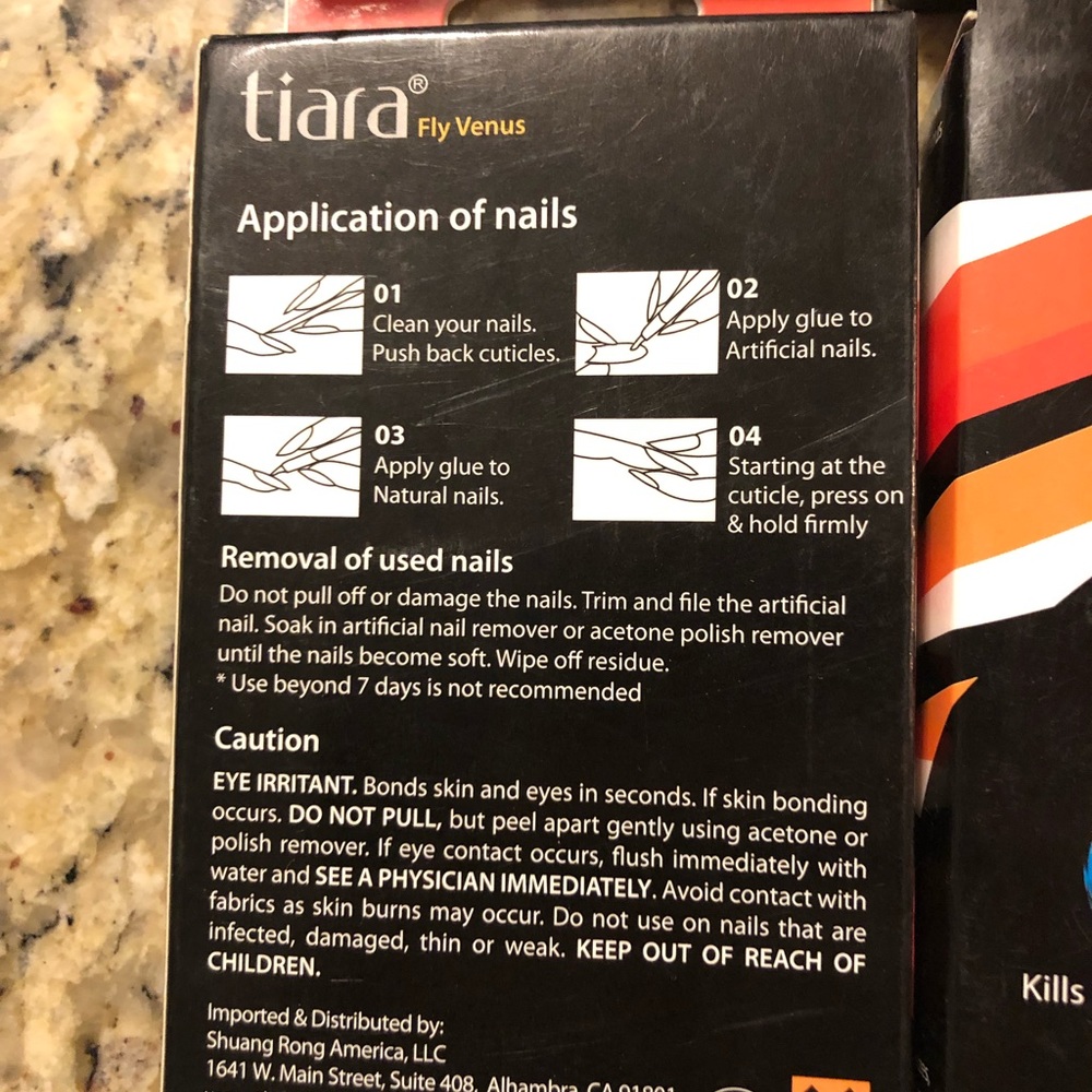 Tiara style on nails